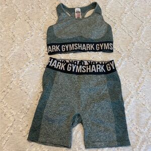 GYMSHARK SPORTS BRA & SHORTS SET